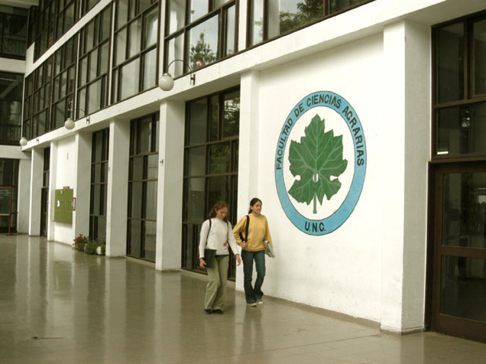 imagen Ciencias Agrarias concursa un cargo docente efectivo