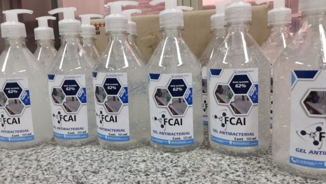 imagen Emergencia Sanitaria: la FCAI produce alcohol en gel desde su planta piloto