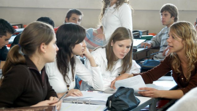 imagen Encuentro de equipos que trabajan trayectorias académicas estudiantiles
