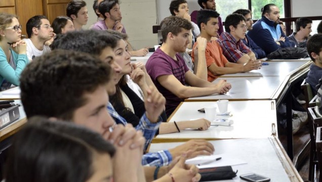 imagen Estudiantes podrán aprender conocimientos básicos en lenguas