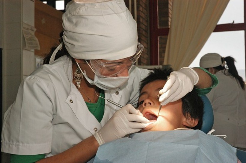 imagen Ofrecen prevención y atención en salud bucal a población vulnerable