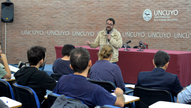 imagen La narrativa y la dramaturgia en el documental conjugaron expertos españoles