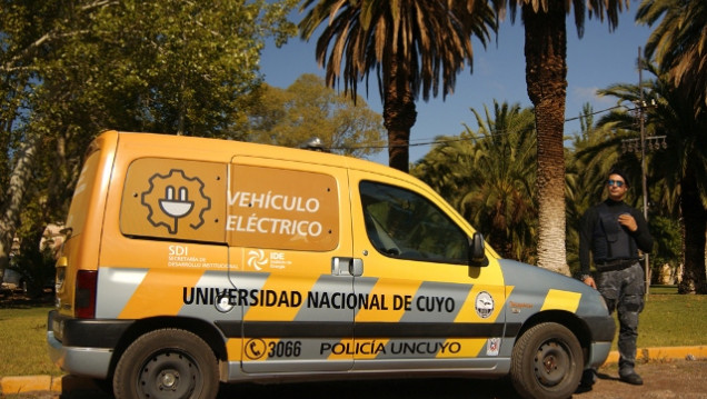 imagen Convirtieron un auto común en un vehículo eléctrico en la UNCuyo