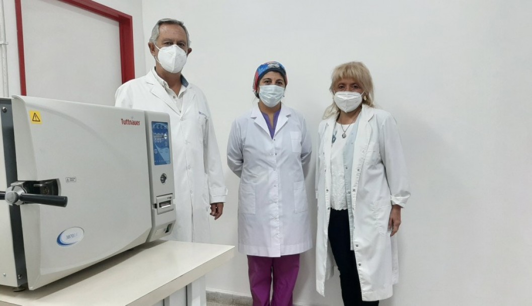 imagen Odontología adquirió nuevo equipo de esterilización