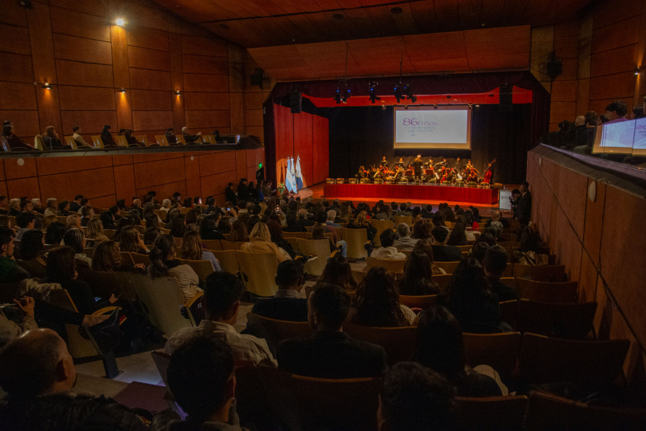 imagen 86° Aniversario: "La universidad pública argentina transforma vidas y construye futuro"