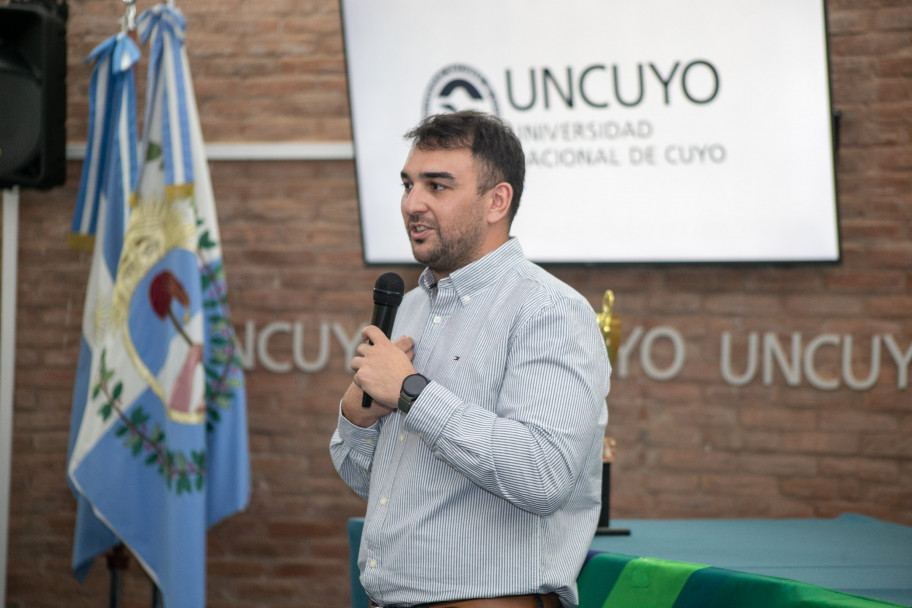 imagen La UNCUYO encendió la llama de las Olimpíadas Interfacultades
