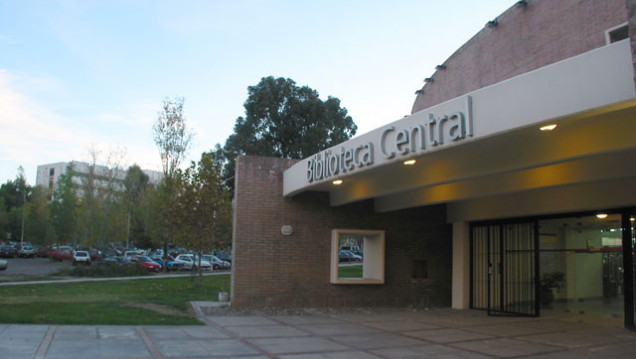 imagen La Biblioteca Central cierra durante el receso