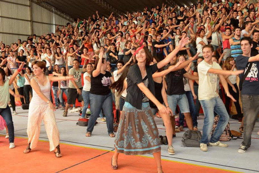 imagen Seis mil jóvenes ingresantes iniciaron su camino en la Universidad