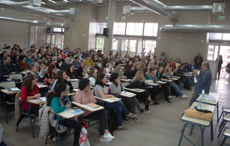 imagen Carlos Rodrigues Brandão invitó a pensar la educación a través de la desnaturalización