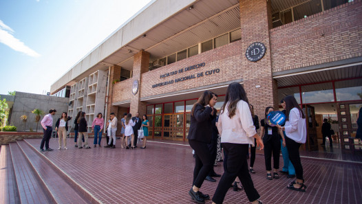 imagen Ingreso a la UNCUYO 2027: Derecho abrió última instancia de inscripciones