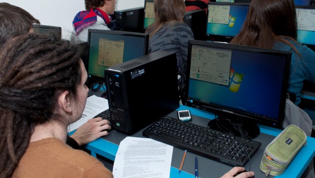 imagen COVID 19: Futuros médicos de la UNCUYO atenderán el Call Center de la Provincia