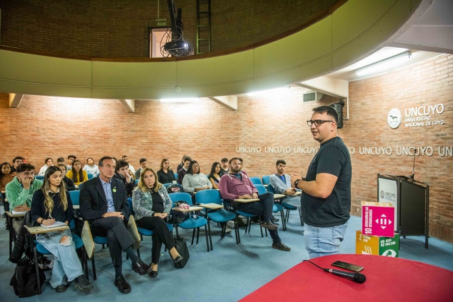 imagen Voluntariado Universitario: estudiantes de la UNCUYO ya pueden inscribirse al primer llamado