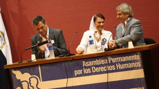 imagen Ciencias Aplicadas recordó el Día de la Memoria  con una de las Madres de Plaza de Mayo