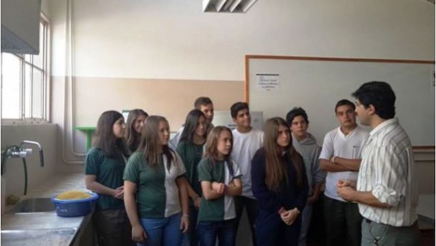 imagen Premian la miel que elaboran estudiantes del Liceo Agrícola