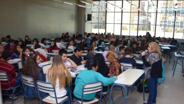 imagen Orientan a miles de ingresantes en la elección de su carrera