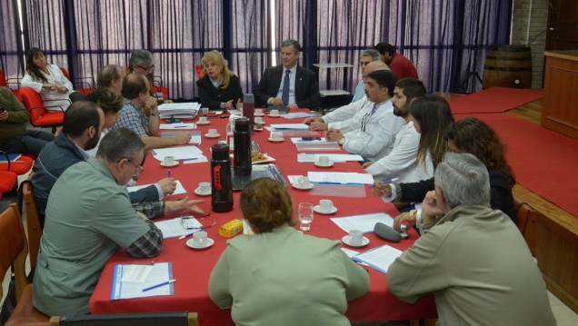 imagen Rector y Vicerrector se reunieron con consejeros de Odontología