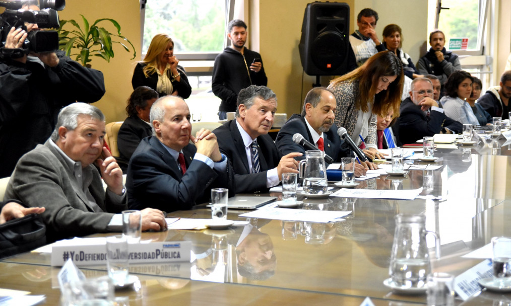 imagen La UNCUYO solicitará al Gobierno Nacional la inmediata apertura de la paritaria 2019
