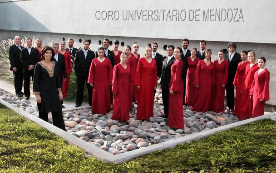 imagen Artistas de la UNCuyo junto a Santaolalla y Orozco Barrientos gratis al aire libre