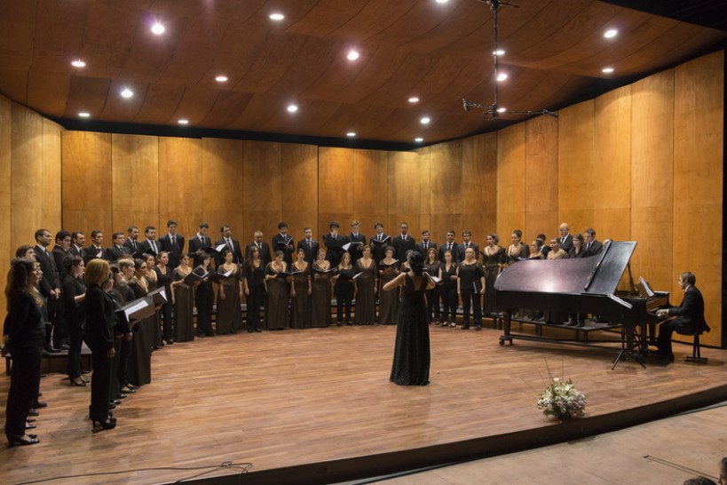 imagen El Coro Universitario abrirá el festival de «Música Clásica por los Caminos del Vino»