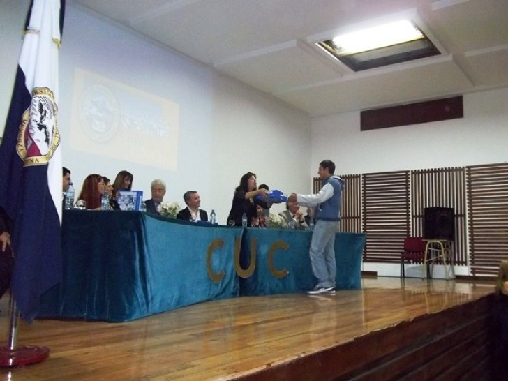 imagen La UNCuyo entregó netbooks de Conectar Igualdad a docentes y alumnos de sus colegios