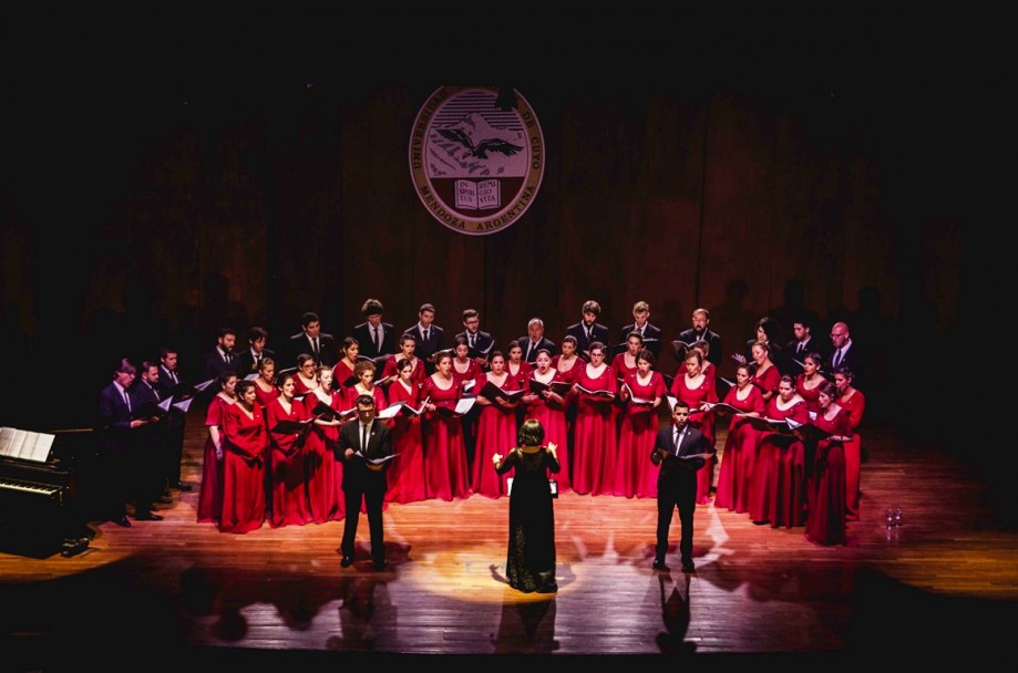 imagen La Sinfónica y el Coro Universitario presentarán "Romeo y Julieta 3.0"