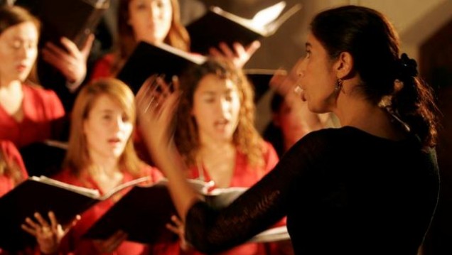 imagen Silvana Vallesi dirigió el Coro Nacional de Jóvenes de la República Argentina