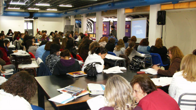 imagen Docentes de nivel medio se capacitan para facilitar el ingreso de sus alumnos a la Universidad