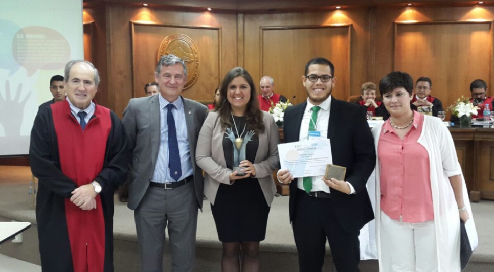 imagen Estudiantes de Abogacía de Perú ganaron certamen de DDHH