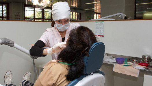 imagen Con controles y una jornada científica, la UNCUYO se suma a la prevención del cáncer de boca