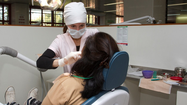 imagen Con controles y una jornada científica, la UNCUYO se suma a la prevención del cáncer de boca