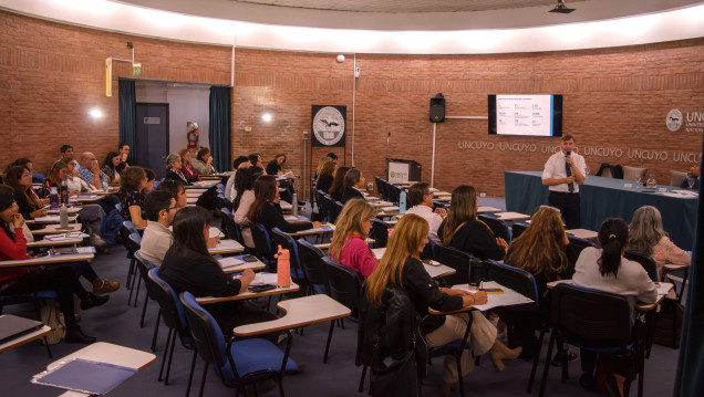 imagen Evaluación y Acreditación: agentes de universidades de Mendoza y otras provincias se capacitan en la UNCUYO