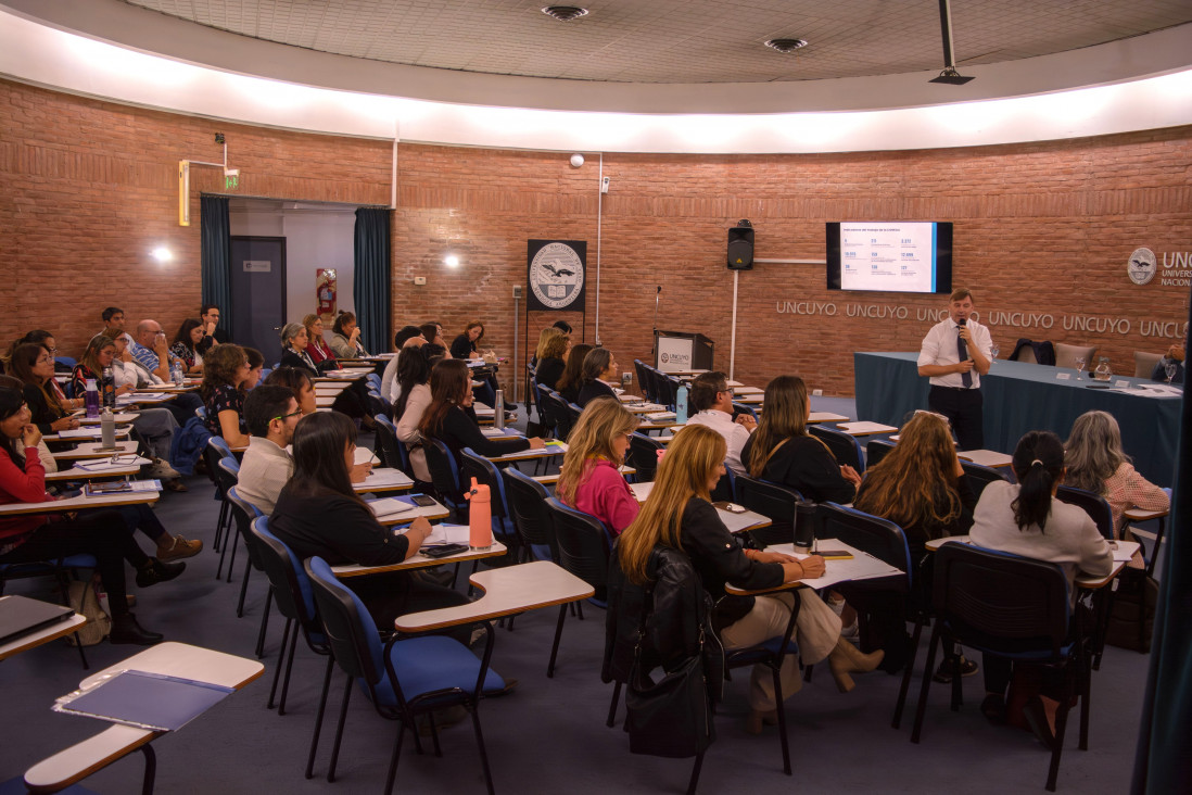 imagen Evaluación y Acreditación: agentes de universidades de Mendoza y otras provincias se capacitan en la UNCUYO