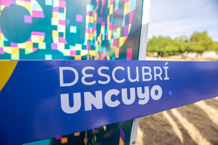 imagen Con la primera visita de escuelas al campus se lanzó el programa "Descubrí UNCUYO" 