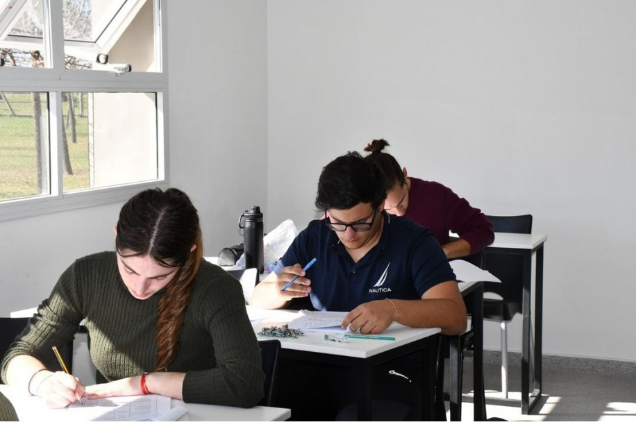 imagen Estudiantes de la UNCUYO, rumbo a la Olimpíada de Biología en Madrid