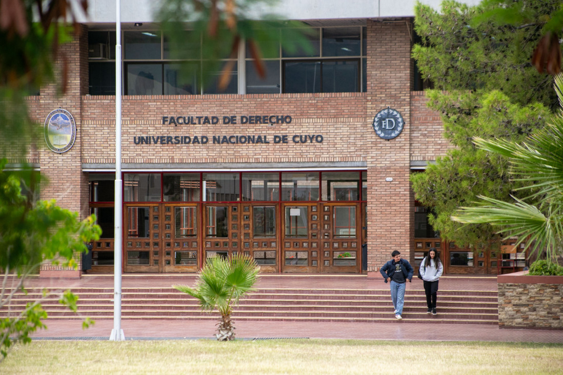 imagen Ingreso a la UNCUYO 2027: Derecho abrió nueva instancia de inscripciones