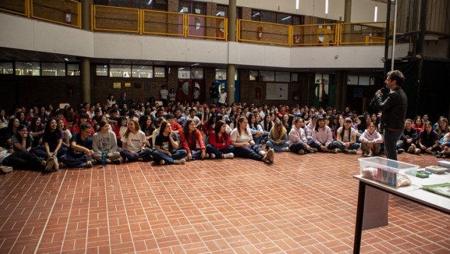 imagen Con un stand up estudiantes del DAD se informaron sobre salud sexual y anticoncepción
