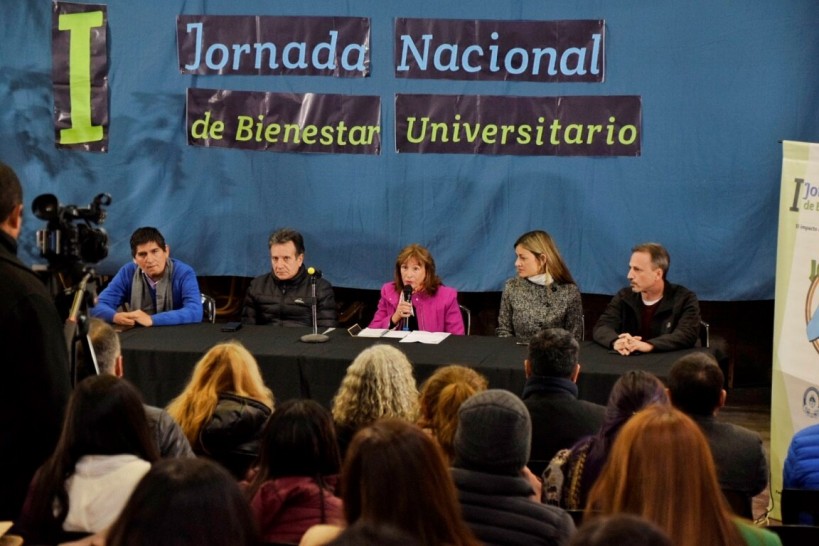 imagen La rectora Sánchez participó de un encuentro sobre bienestar universitario en Jujuy