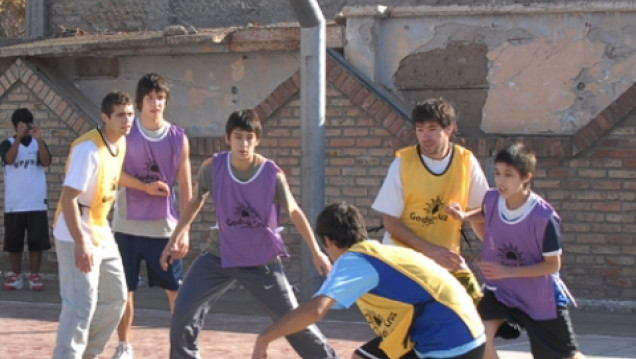 imagen Presentan competencias deportivas universitarias 2010