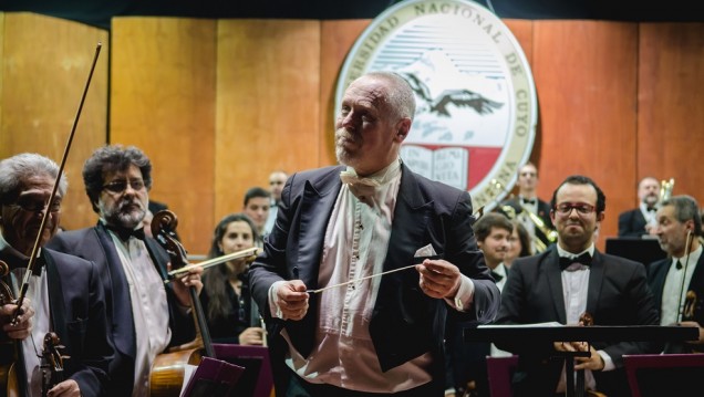imagen Reconocido maestro argentino dirigirá a la Sinfónica en concierto
