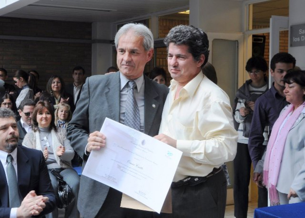 imagen La Cámara de Diputados distinguió a Adolfo Cueto