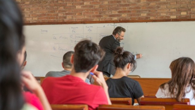 imagen Promueven la formación docente en el exterior