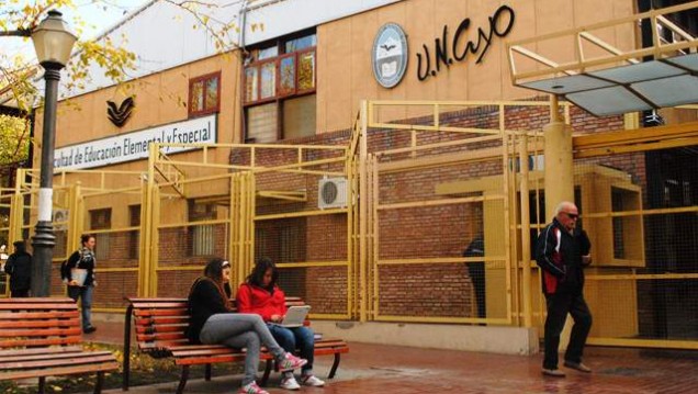 imagen  Música, tradición y comida en la Peña de Educación