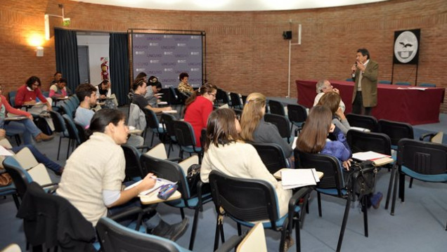 imagen Universitarios de cinco países participan en la Cátedra Virtual Latinoamericana