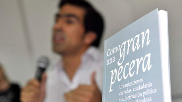 imagen El libro "Como una gran pecera" se presenta en el Sur