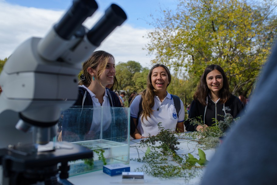 imagen Unos 1600 adolescentes vivieron la experiencia de "tocar la ciencia"