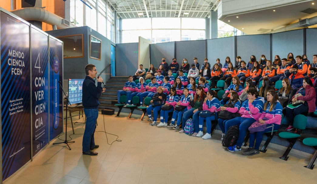 imagen Unos 1600 adolescentes vivieron la experiencia de "tocar la ciencia"