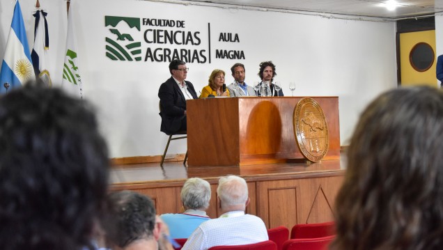 imagen La UNCUYO fue anfitriona de un foro latinoamericano que apuesta por el crecimiento del sector maderero 