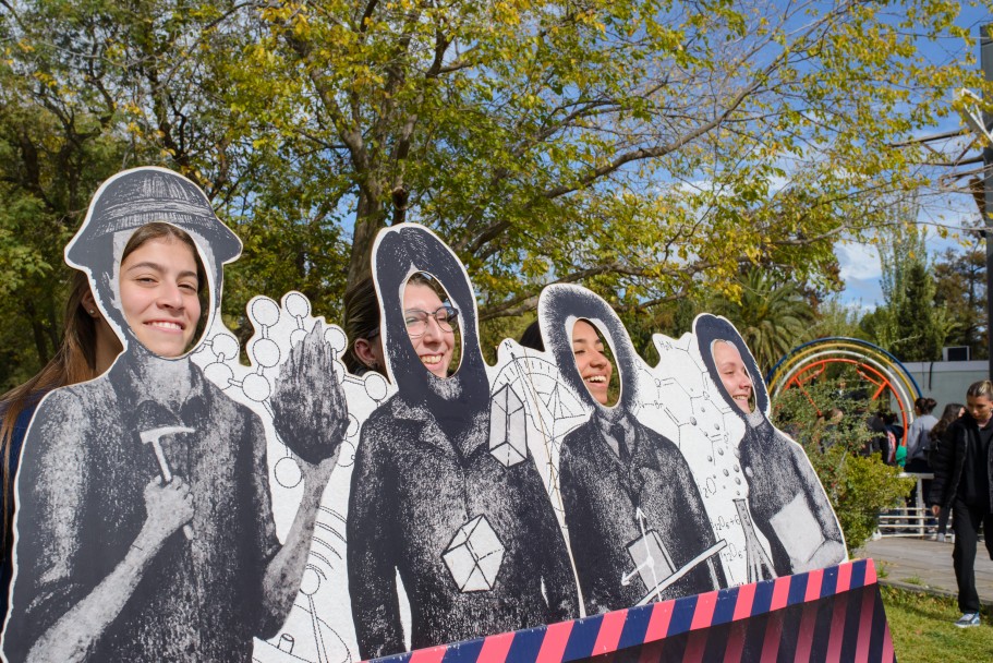 imagen Unos 1600 adolescentes vivieron la experiencia de "tocar la ciencia"