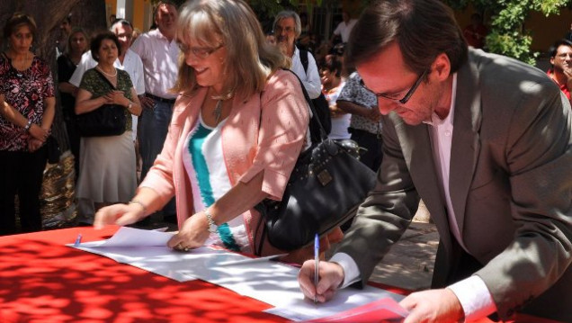 imagen Facultad de Educación Elemental y Especial completará formación de personal que cuida niños en la Dinaf