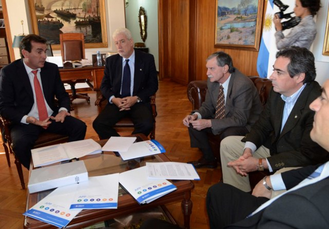 imagen La UNCuyo presentó al Gobierno un trabajo con recomendaciones para la reforma institucional de la Provincia